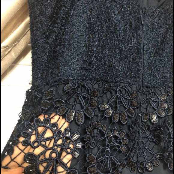 Dress - Picture 7 of 10